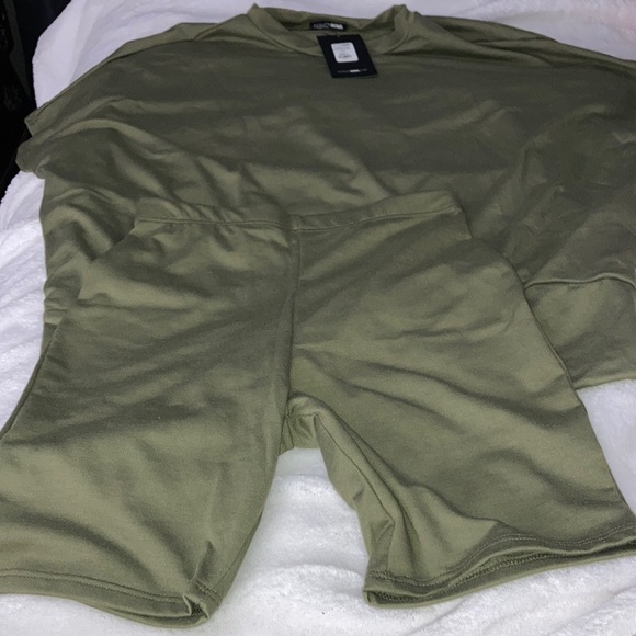 NWT fashion nova outfit💚 - Picture 5 of 7